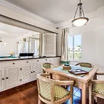 Candeias Villa *