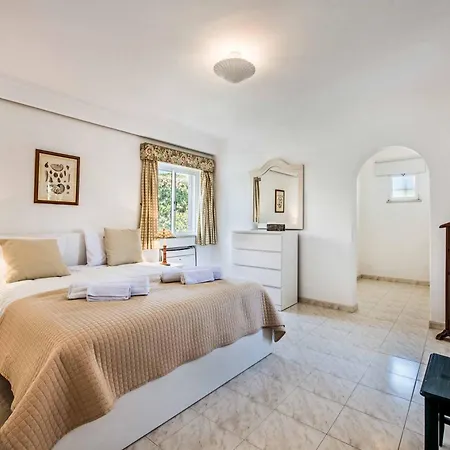 Candeias Villa
